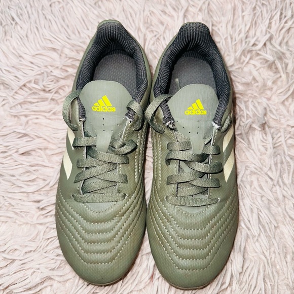 ADIDAS Predator 19.4 Flexible Ground Girls Athletic Shoes Size 1.5✨ - Picture 7 of 10